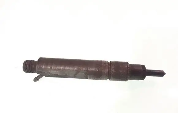Volkswagen PASSAT B5 Fuel injector 028130201T