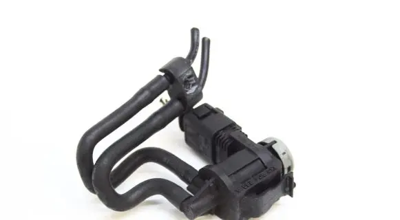 Volkswagen PASSAT B6 Turbo solenoid valve 1K0906283A