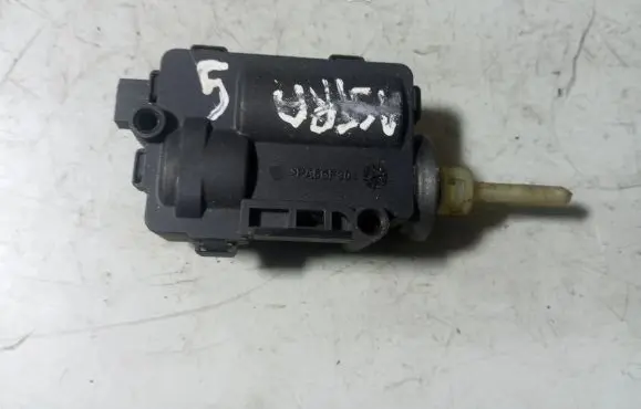 Opel Zafira A Central locking motor 13120789