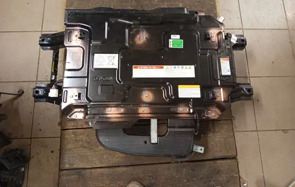 KIA Niro Hybrid / electric car battery 37504G5610 100RES020041