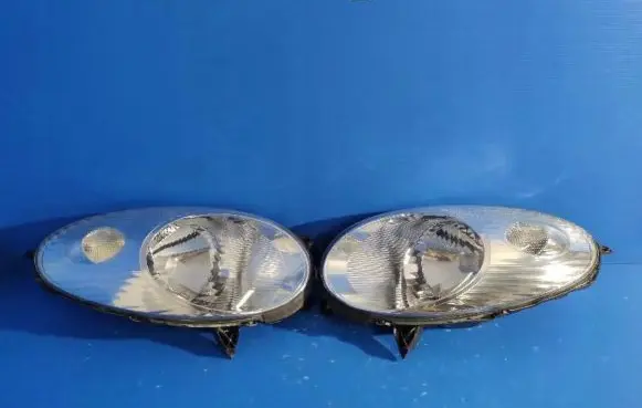 Nissan Micra Headlights/headlamps set 26010BC500