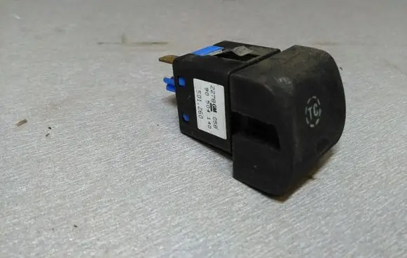 Traction control (ASR) switch