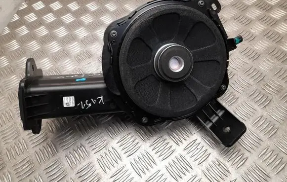 Polestar 4 Subwoofer speaker 8892907823