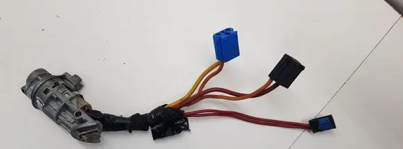 Peugeot 607 Ignition lock N0500109