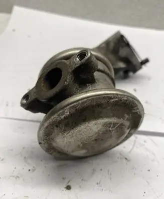 Audi A6 S6 C7 4G EGR valve 06E131102B