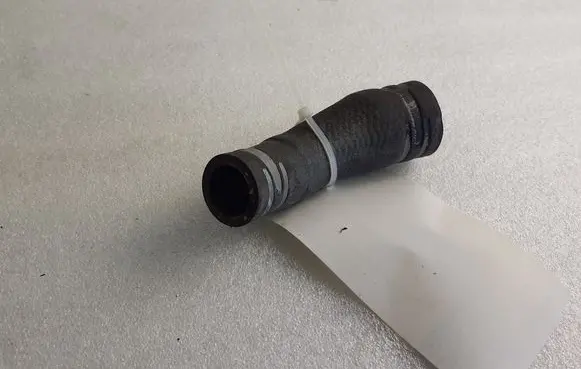 Porsche Panamera (970) Engine coolant pipe/hose