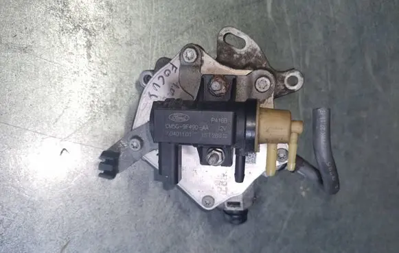 Ford Focus Turbo solenoid valve CM5G9F490AA