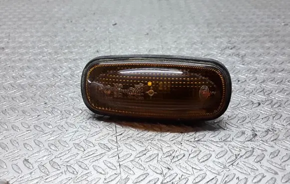 Land Rover Freelander Front fender indicator light