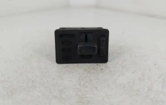 Fog light switch