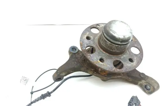 Mercedes-Benz CLK A209 C209 Front wheel hub