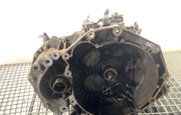 Opel Antara Manual 5 speed gearbox 55567634
