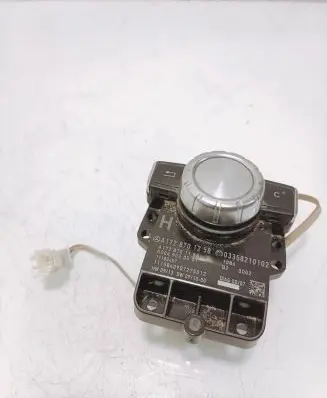 Mercedes-Benz CLS C218 X218 Head unit multimedia control A1728701158 03358210102 A1728701258