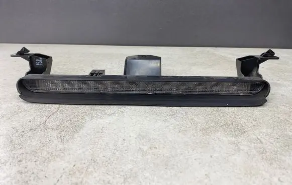 Volvo V70 Third/center stoplight 30678549 16511100