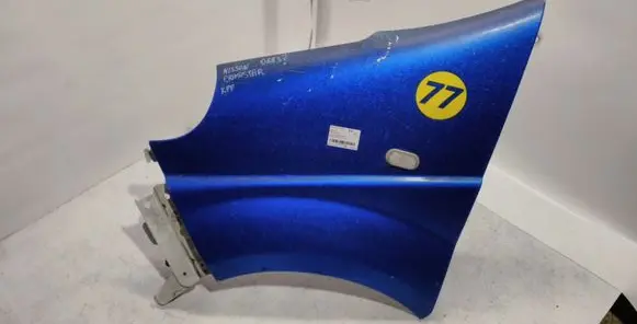 Nissan Primastar Fender