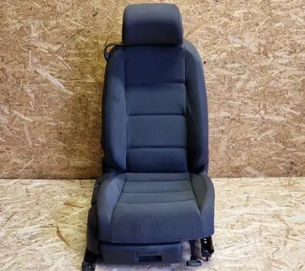 Volkswagen Golf V Front passenger seat 