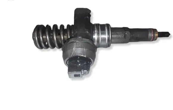 Volkswagen Golf IV Fuel injector 038130073AJ 0414720037