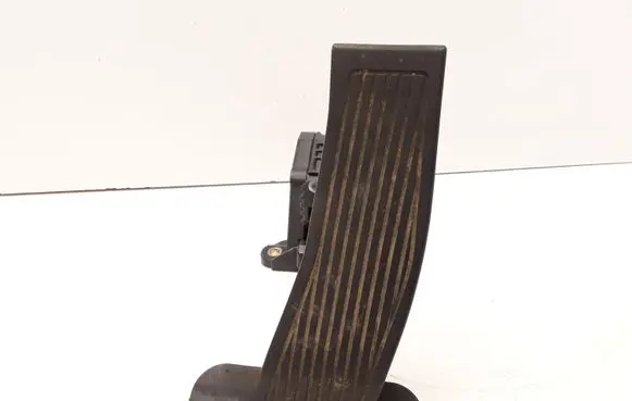 Honda Accord Accelerator throttle pedal 1988007720