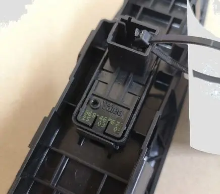 Citroen C4 I Electric window control switch 9651465677