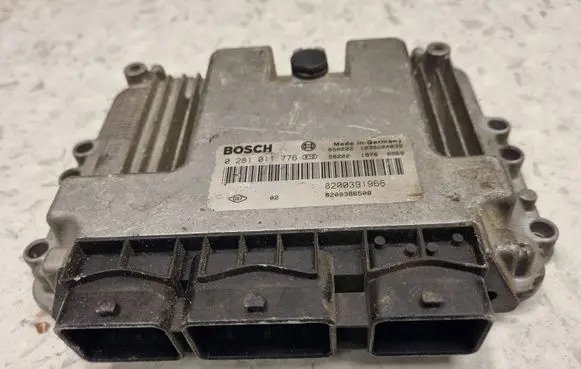 Renault Scenic II - Grand scenic II Engine control unit/module 8200391966 1039S04039 0281011776