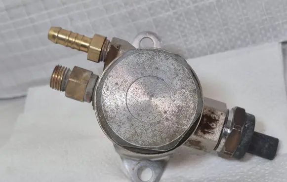 Fuel injection high pressure pump