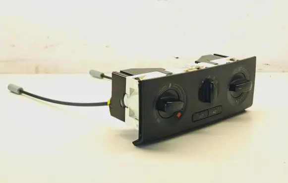 Skoda Fabia Mk2 (5J) Climate control unit 5J0820045C