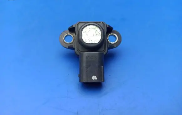 Mercedes-Benz E W211 Air pressure sensor A0051535028