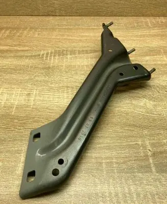 Audi Q5 SQ5 8R Fender mounting bracket 8R0821135