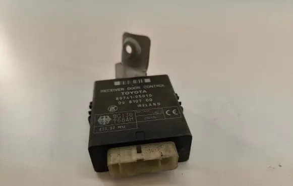 Toyota Avensis T220 Other control units/modules 8974105010 05810700