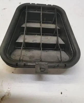 Audi A6 S6 C5 4B Quarter panel pressure vent 4B0819181B