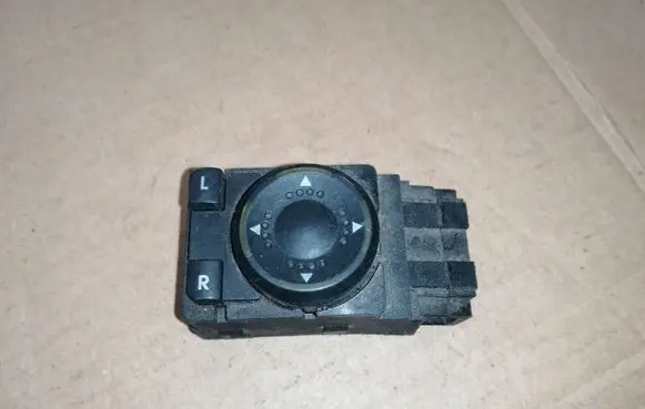 Volkswagen PASSAT B5 Wing mirror switch 3B1959565B