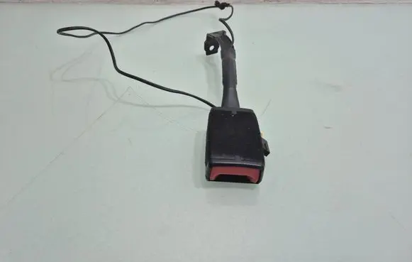 Volkswagen PASSAT CC Front seatbelt buckle 1K8857755D
