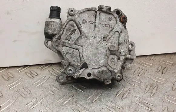 Volkswagen Eos Vacuum pump 03L145100