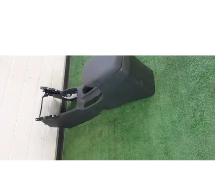 Hyundai Kona I Center console 84611J9000