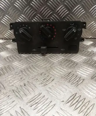 Nissan Micra Climate control unit 7040030720