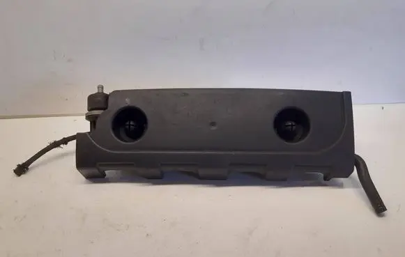 Volkswagen Golf V Intake resonator 06F129208B