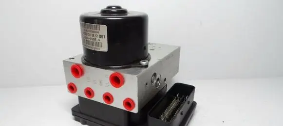 Mercedes-Benz C W203 ABS Pump A2095452532