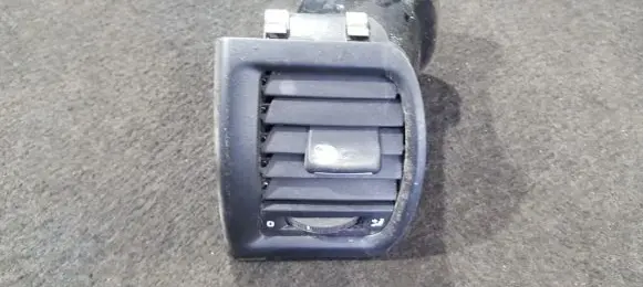Skoda Fabia Mk2 (5J) Dash center air vent grill 5J0819701