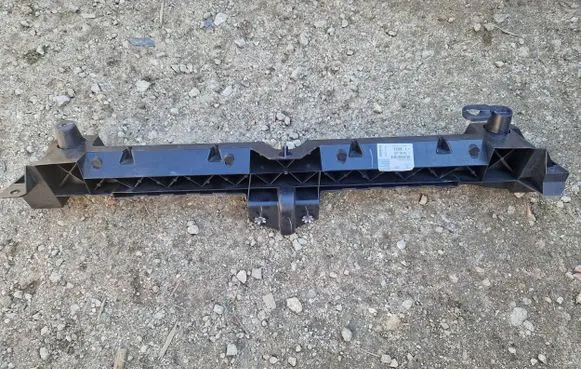 Top upper radiator support slam panel
