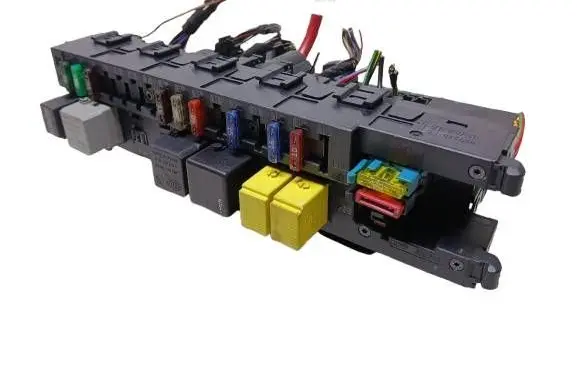 Mercedes-Benz C W203 Central body control module 0035455101KAS 0035455101 0315457232