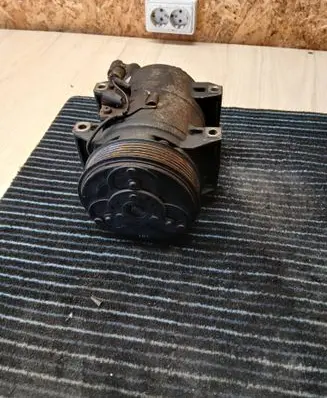 Volvo S60 Air conditioning (A/C) compressor (pump) 8684287 192E306925