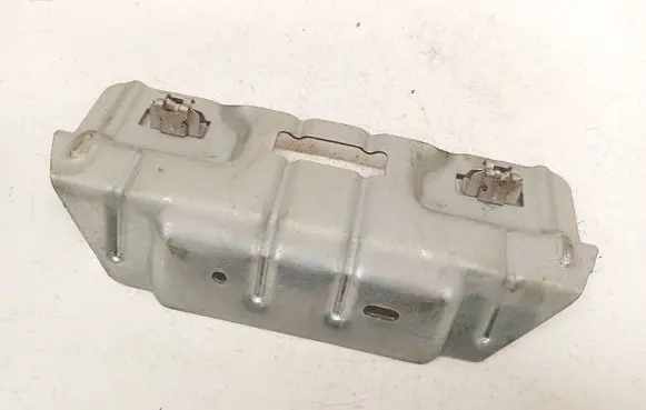 Volkswagen Golf VI Other exterior part 1K0958687G