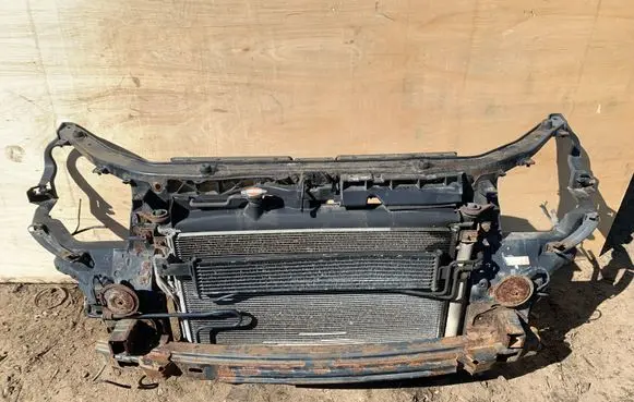Hyundai Santa Fe Radiator support slam panel