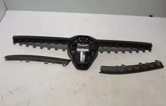 Renault Espace VI Front grill 623820378R