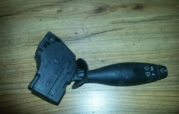 Ford Focus Wiper control stalk