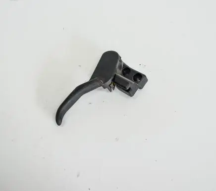 Volkswagen PASSAT B5 Engine bonnet (hood) release handle 3B1823533