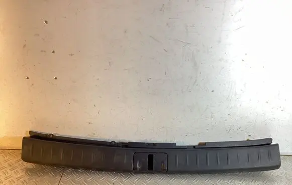 Lexus RX 450H Trunk/boot sill cover protection 583870E020