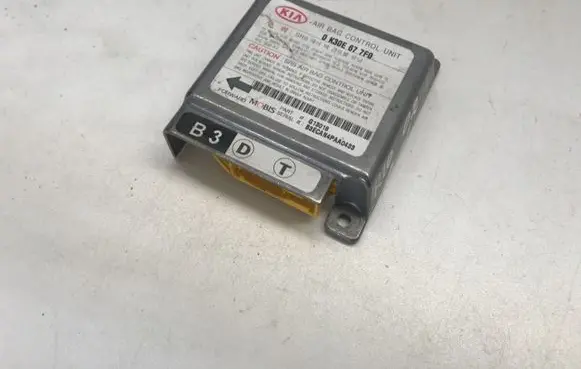 KIA Rio Airbag control unit/module 0K30E677F0 B3ECAN4PAA0433