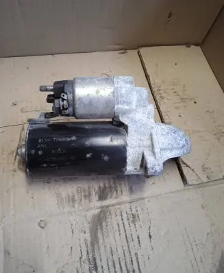 BMW 7 E65 E66 Starter motor 7796892 0001115046