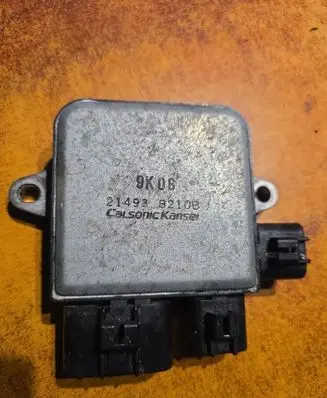 Nissan e-NV200 Coolant fan relay 21493B210B