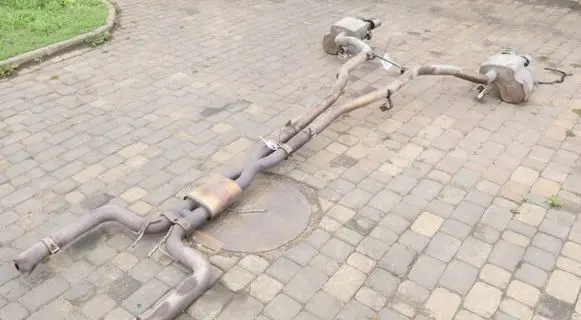 Maserati Ghibli Rear muffler/silencer tail pipe 